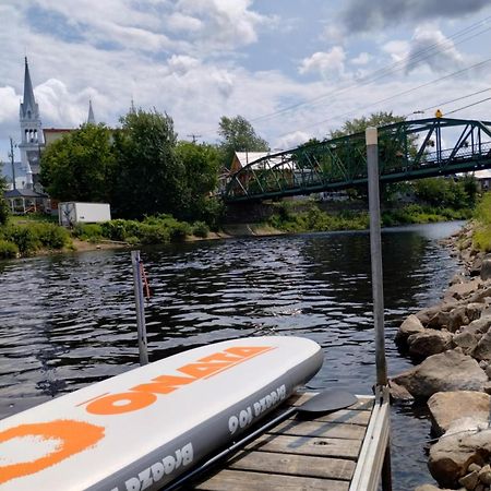 L'Auberge Du Vieux Pont Saint-Raymond Exteriör bild